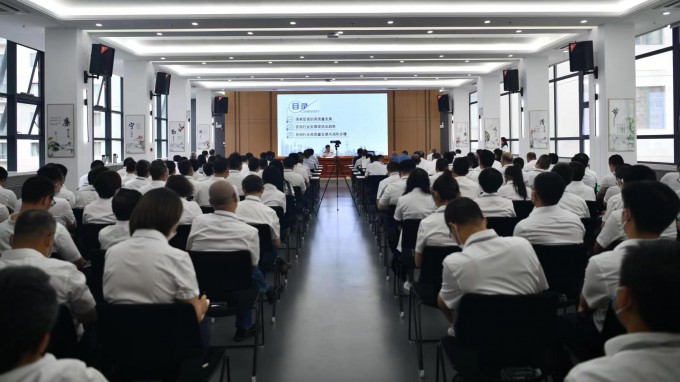 轉(zhuǎn)觀念 聚合力 重實(shí)干 向未來(lái)：集團(tuán)公司黨委副書記、總經(jīng)理馬明在省建筑設(shè)計(jì)院作專題講座